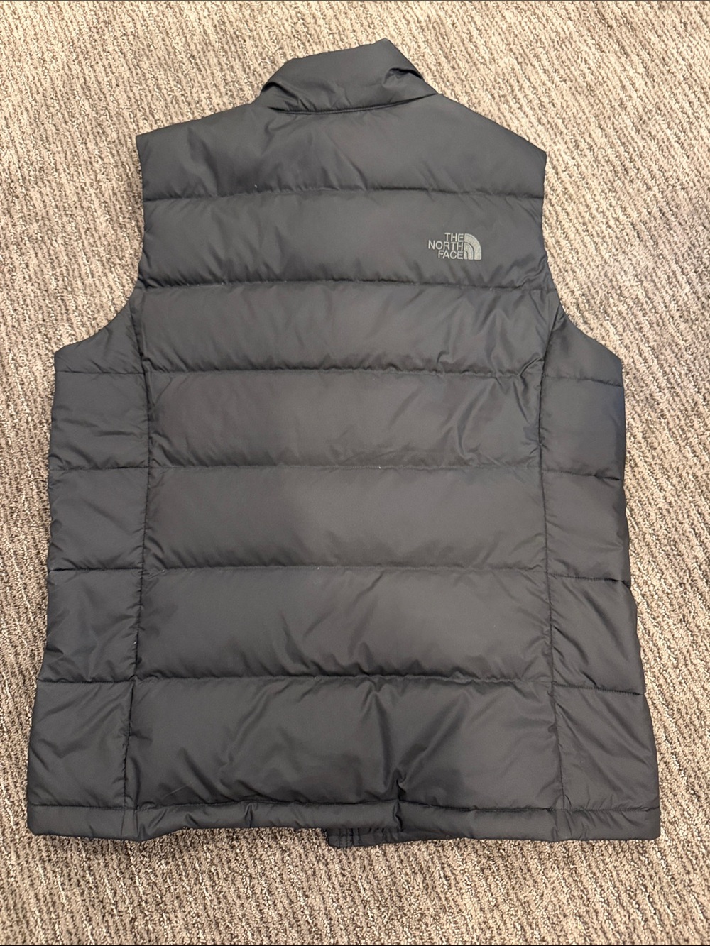 The North Face Men’s Black Quilted 550 Down Vest (only worn a few times) - Picture 2 of 2